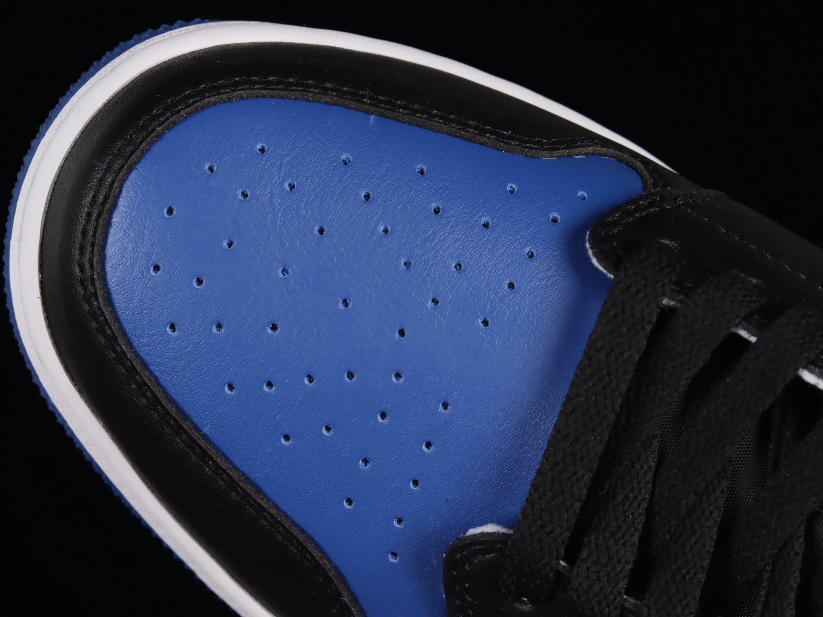 All categories Air Jordan Jordan series basketball shoes Air Jordan 1 Low Z version Air Jordan 1 Low Golf "Royal Toe" AJ1 Joe 1 new golf version black and blue toe DD9315-102